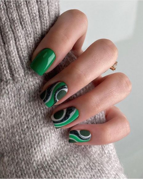 Best Spring Nails For Black And Green Swirl Nails