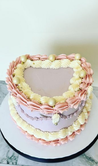 Best Lambeth Cake Ideas Lavender Pink Buttercream Cake