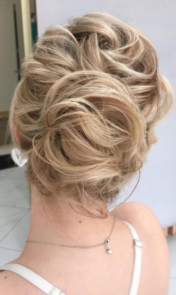 Stunning Updo Hairstyles Messy Chignon