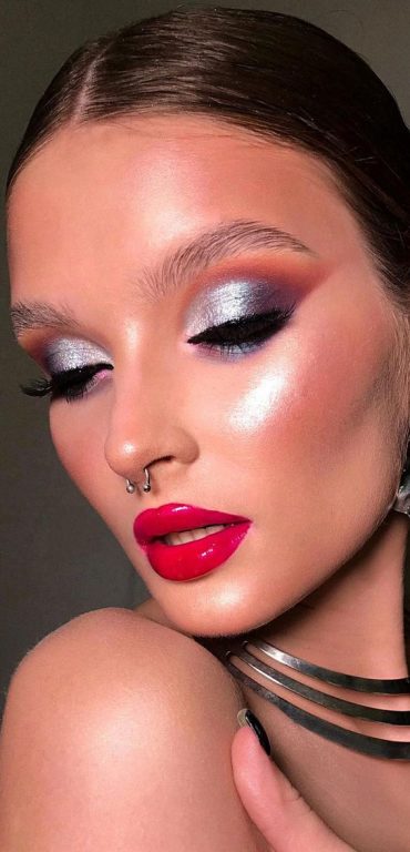 Gorgeous Holiday Makeup Ideas Icy Cut Crease Bold Lips