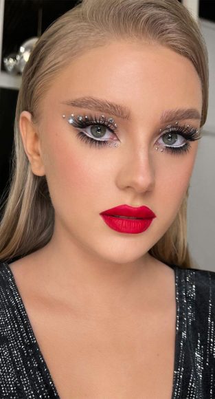 40 Gorgeous Holiday Makeup Ideas Smokey Eyes Rhinestones Red Lips