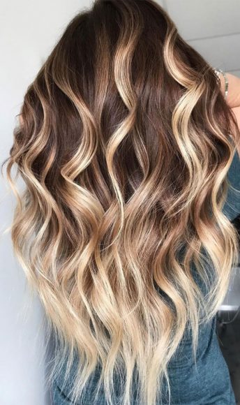 Ways To Wear Spring S Best Hair Colours Honey Blonde Highlights