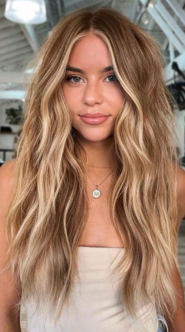 Ways To Wear Spring S Best Hair Colours Sandy Bronde Blonde