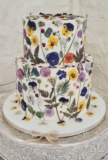 33 Edible Flower Cakes That Re Simple But Outstanding Two Tiers