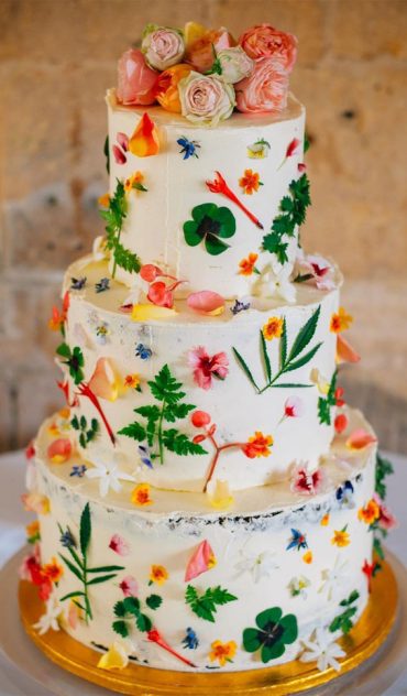 33 Edible Flower Cakes That Re Simple But Outstanding Three Tiered