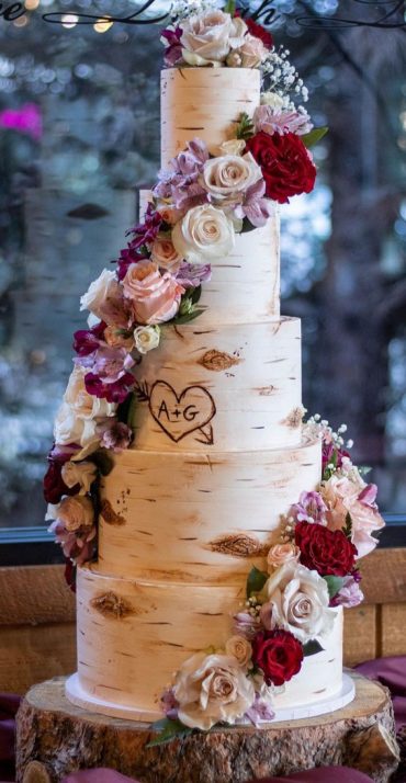 Beautiful 50 Wedding Cakes To Suit Different Styles Strawberries