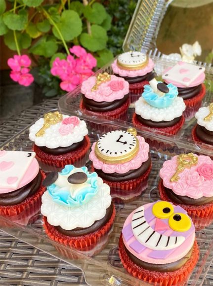 40 Sweet Temptations Irresistible Cupcake Creations Alice In