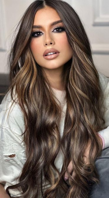 Sophisticated Hair Colour Ideas For A Chic Look Subtle Blonde Highlights