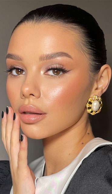 22 Glam Festive Season Makeup Ideas Glam Subtle Makeup Look For Brown