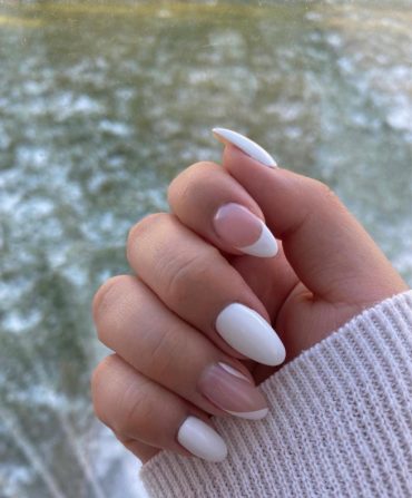 35 Nude Nails With White Details White French White Polish Nails I