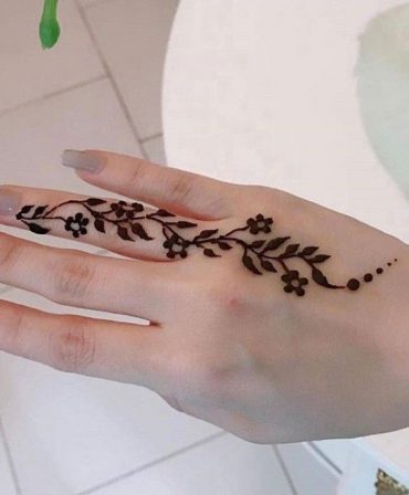 70 Minimal Henna Designs 4th Finger Floral Design I Take You