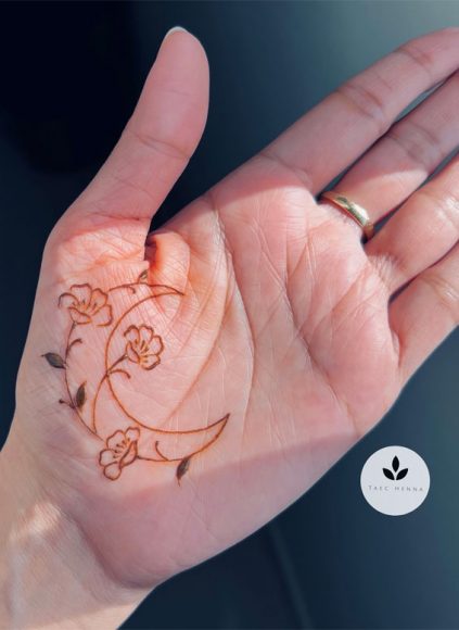 Simple Henna Ideas For Stylish Expressions Minimalist Floral