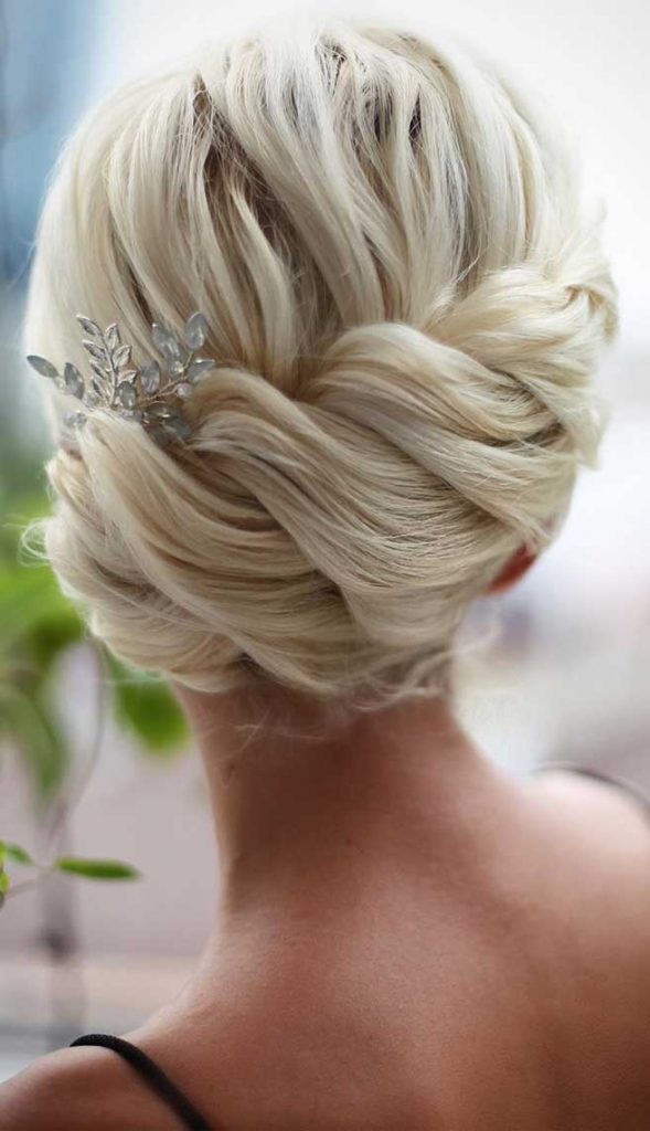 75 Romantic Wedding Hairstyles 