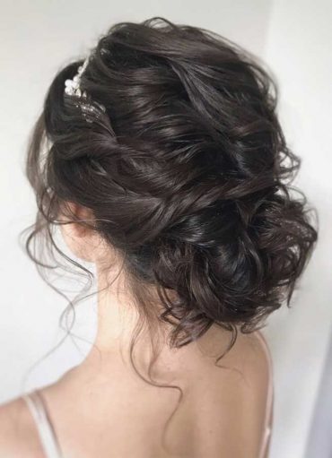 The best wedding hairstyles 2019