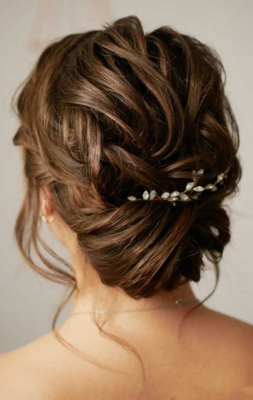 The best wedding hairstyles 2019