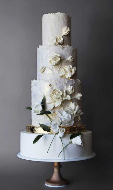 These gorgeous wedding cakes are very stylish