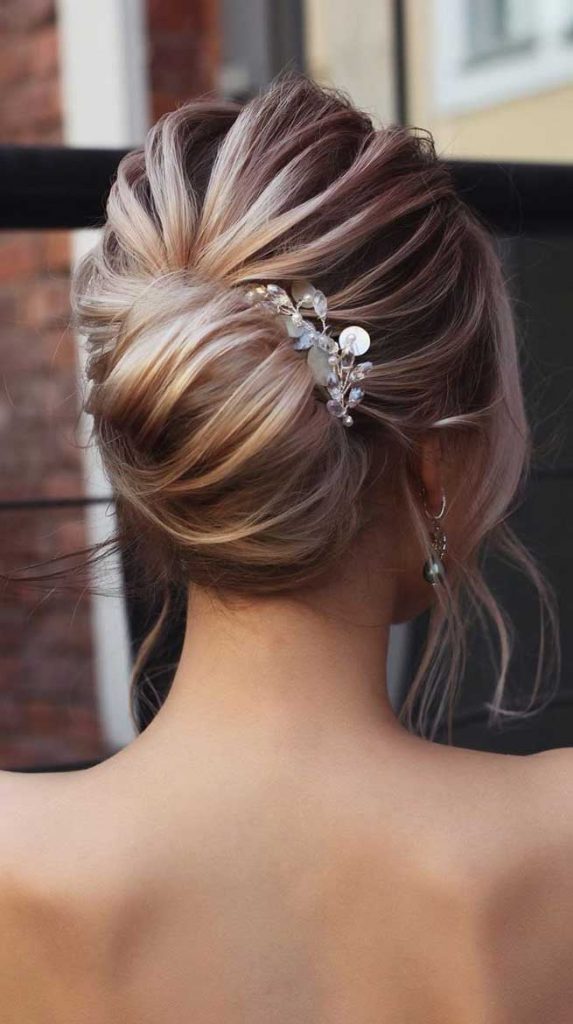 65 The Most Romantic Wedding Hairstyles 2019 4659