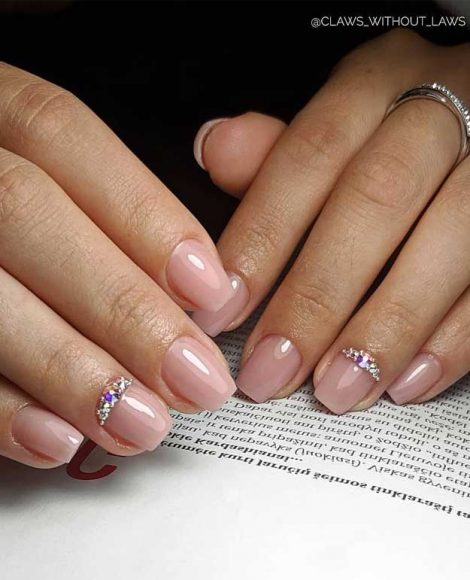 35 Pretty nail art designs for any occasion