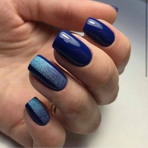 Elegant navy blue nail colors and designs for a Super Elegant Look