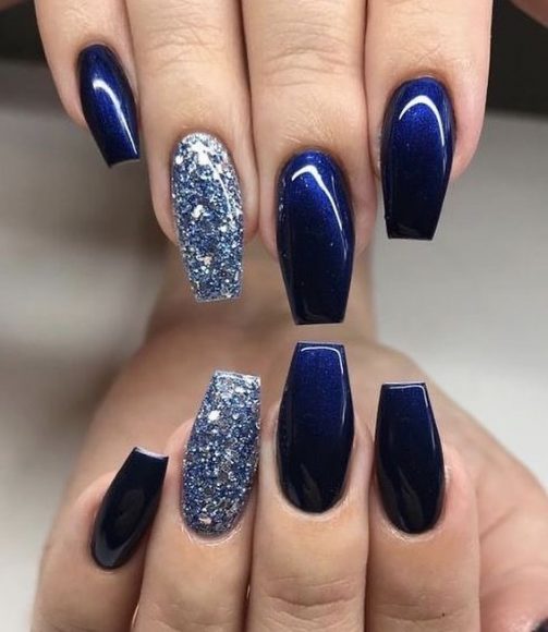 elegant-navy-blue-nail-colors-and-designs-for-a-super-elegant-look