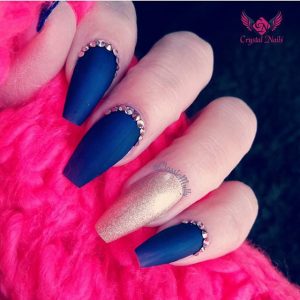 Elegant navy blue nail colors and designs for a Super Elegant Look