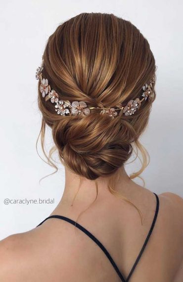 Bridal hairstyles that perfect for ceremony and reception 39