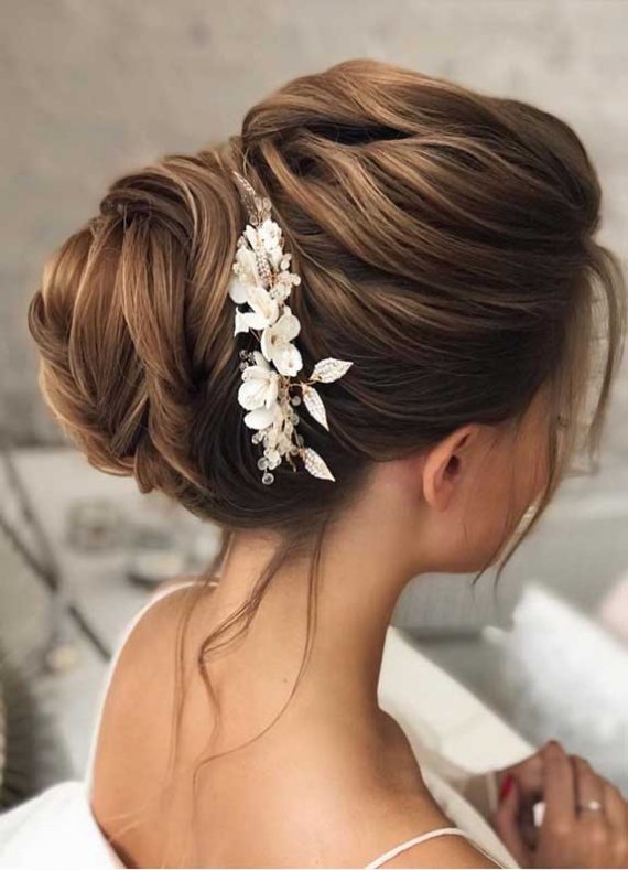 Bridal hairstyles that perfect for ceremony and reception 31