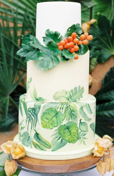 The perfect wedding cake for tropical wedding theme 11