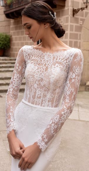 These Long sleeve wedding dresses are showstopper