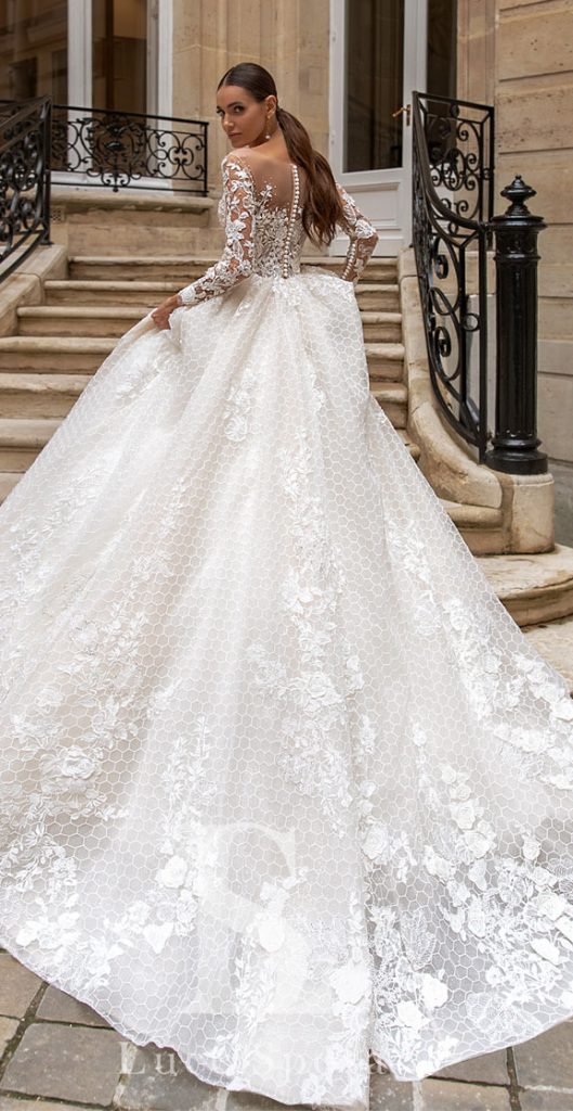 These Long sleeve wedding dresses are showstopper