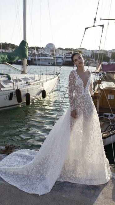 These Long sleeve wedding dresses are showstopper