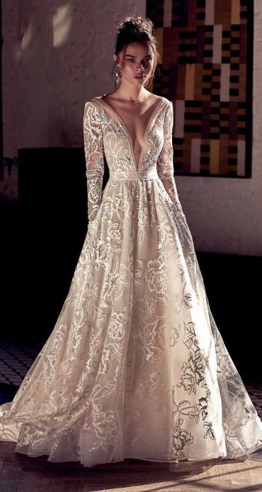 Unconventional Wedding Dresses For Unforgettable Weddings