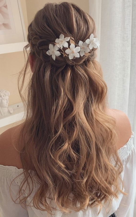 29 Prettiest Half Up Half Down Prom Hairstyles for 2023