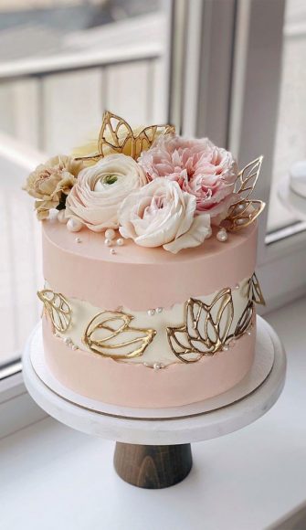 37 Pretty Cake Ideas For Your Next Celebration : Elegant two tone cake