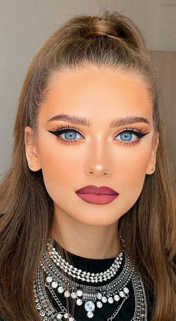 49 Incredibly Beautiful Soft Makeup Looks For Any Occasion Burgundy Lip 0941