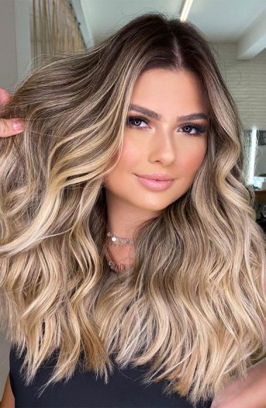 Beautiful Hair Colour Trends 2021 Vanilla Blonde