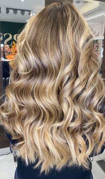 Beautiful Hair Colour Trends 2021 : Bronde on melted roots