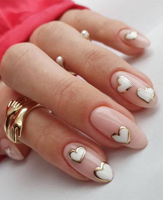 33 Way to Wear Stylish Nails : Elegant Black and gold nails