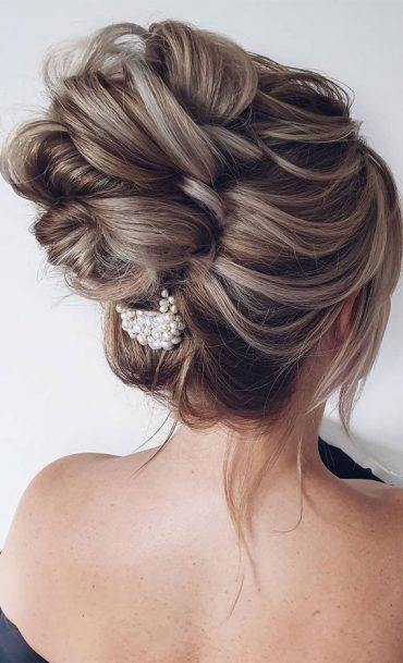 75 Trendiest Updo Hairstyles 2021 : Chic Textured High Bun