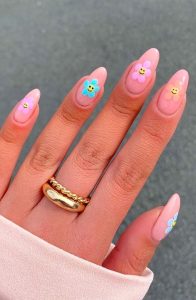 Best Summer Nails 2021 To Rock Your Look : Smiley Flowers