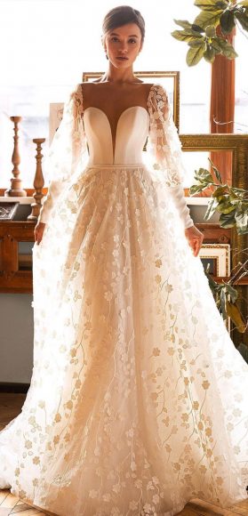 Breathtaking wedding dresses we can’t get enough : Incredible lightness ...