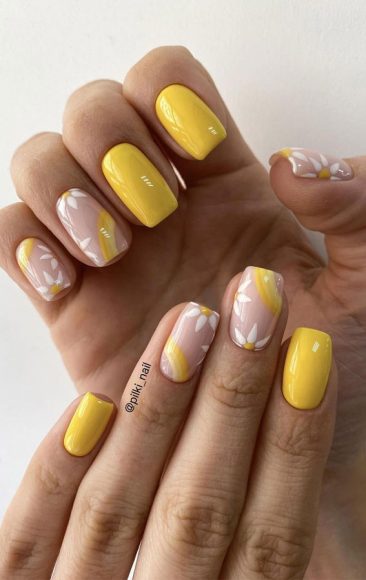 59 Summer Nail Colours and Design Inspo for 2021 : Yellow Daisy Nail ...