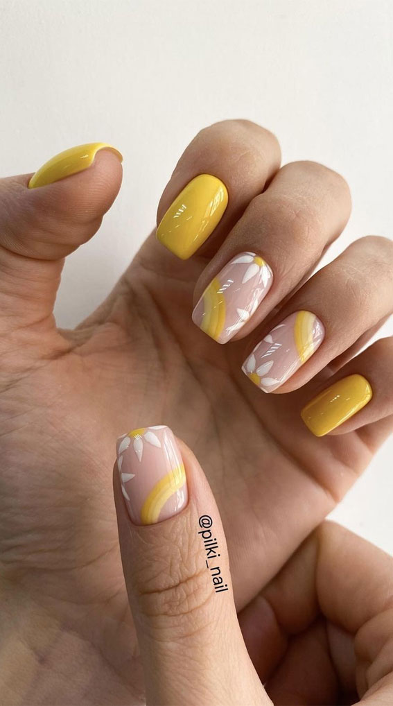 59 Summer Nail Colours and Design Inspo for 2021 : Daisy & Yellow Nail