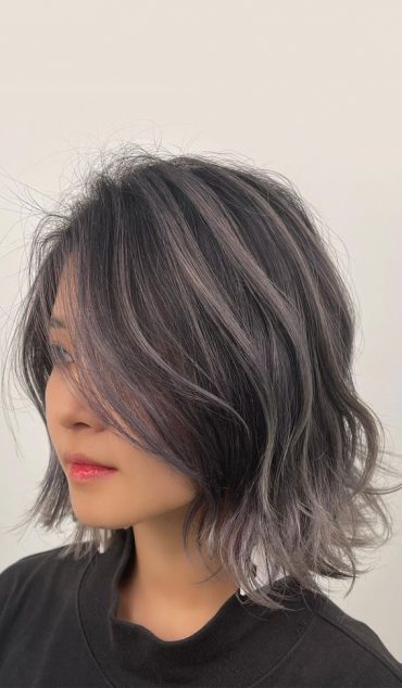 25 Trendy Grey & Silver Hair Colour Ideas for 2021 : Silver Bob Haircut