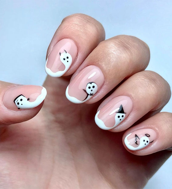35 October Nail Art Designs Cute Swooshy Ghost Autumn Nails