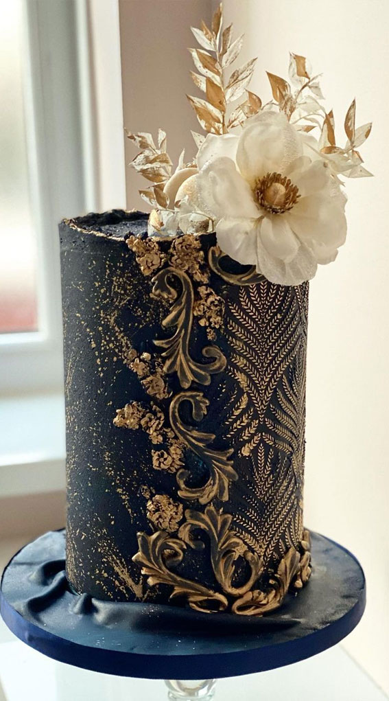 x Black & Gold Buttercream Drip Cake x - Decorated Cake - CakesDecor