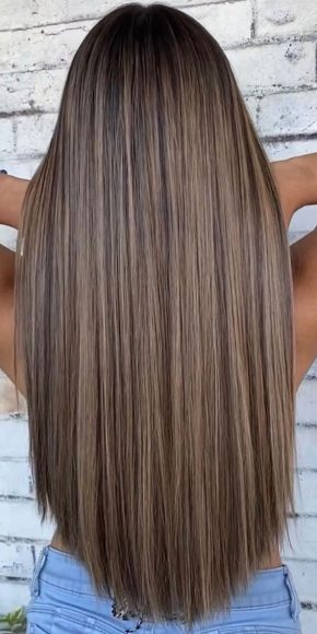 39 Best Autumn Hair Colours & Styles For 2021 : Chocolate Hazelnut Truffle