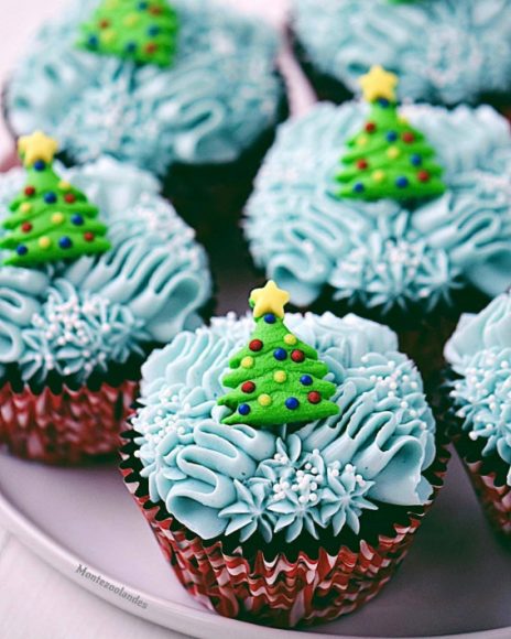 Festive Cupcakes To Add To Your Holiday Table : Mini Christmas Tree ...