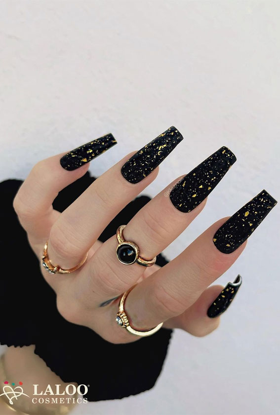 27 Charming Winter Nail Designs Black Coffin Nails With Gold Flake Matte