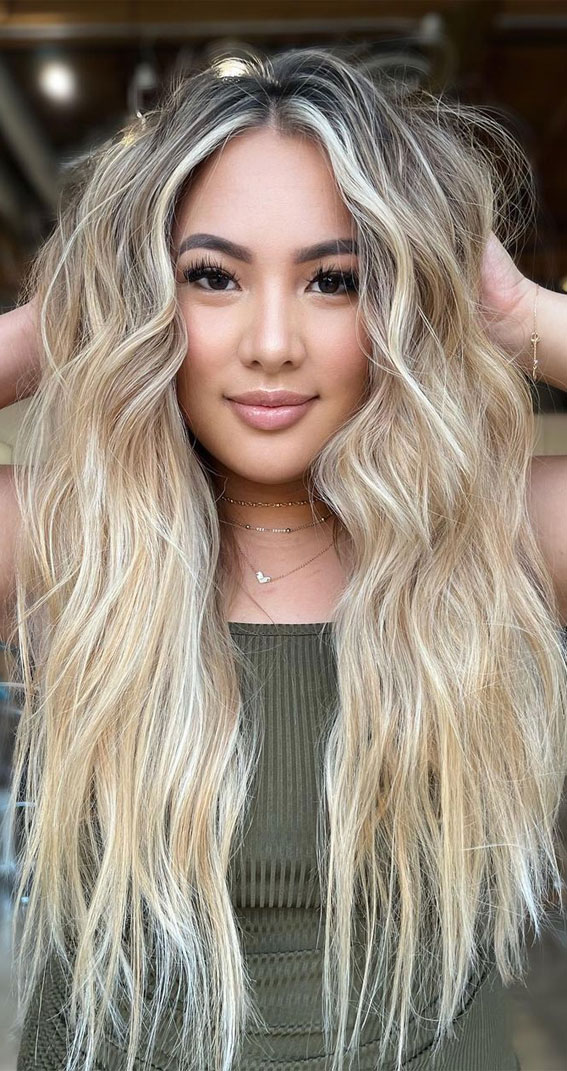 50 Flattering Blonde Highlights Ideas For 2022 : Champagne Blonde